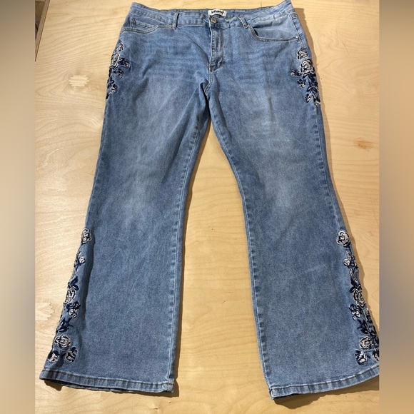VIP Honey Flare Leg Jeans 4 XL (KK) - Picture 3 of 13